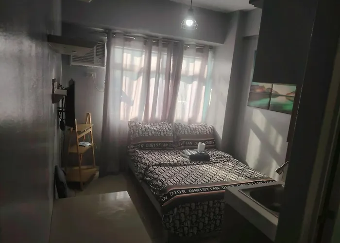 Booker Com In Urban Deca Tower *